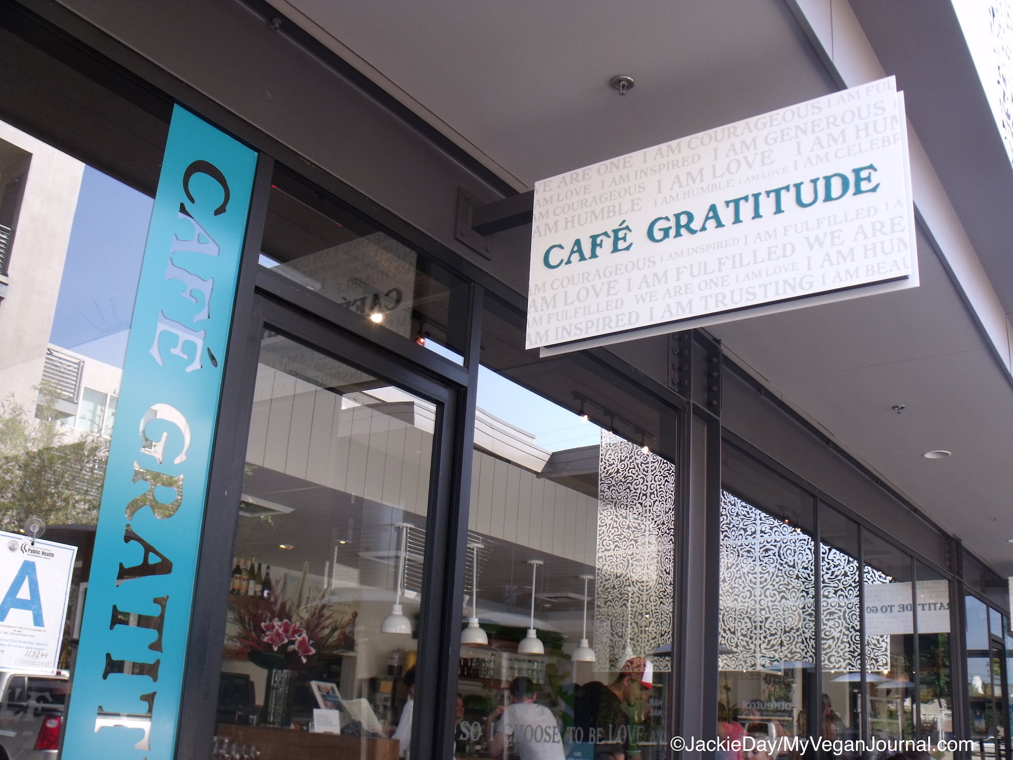 cafe gratitude
